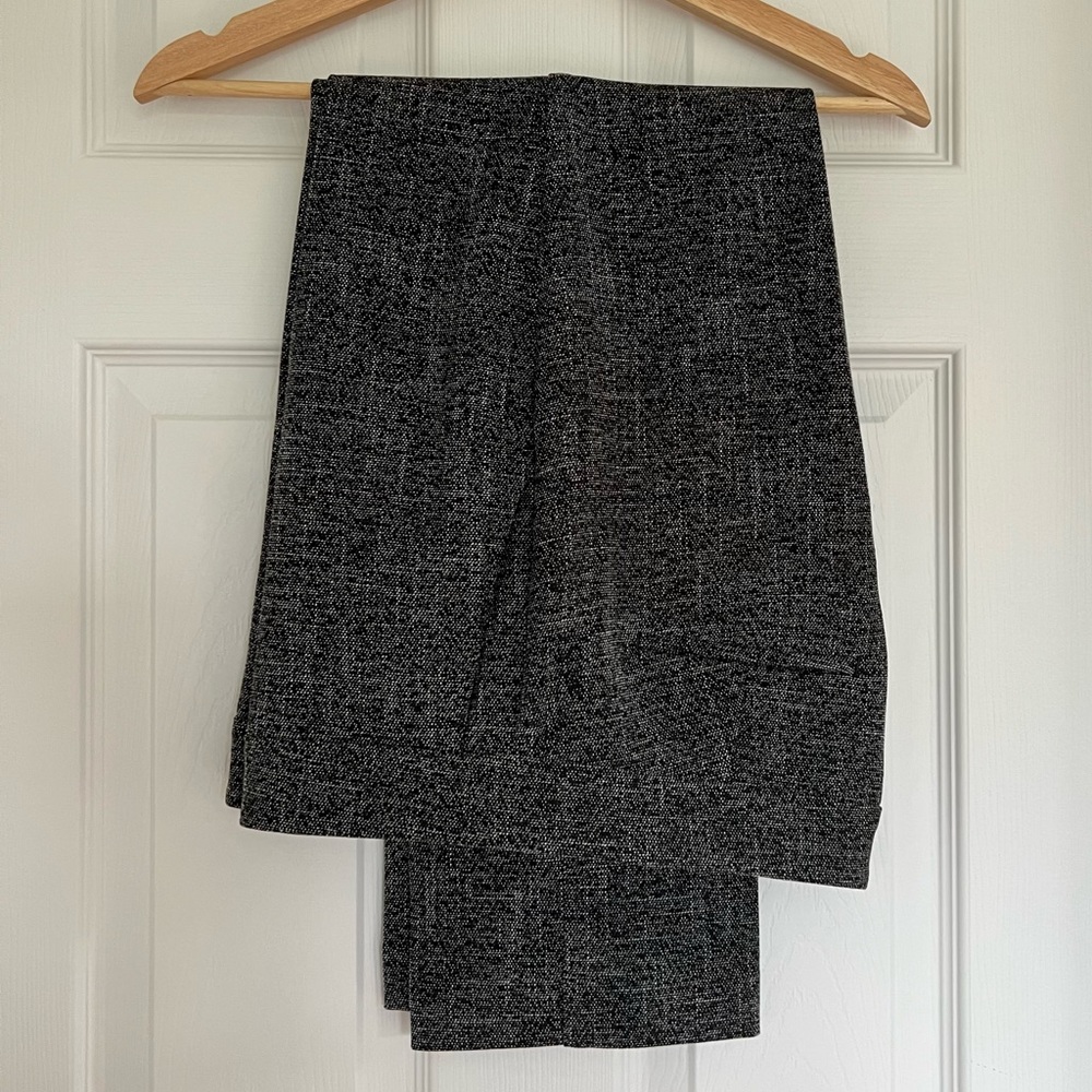 Ann Taylor Pant, Size 8, dark grey
